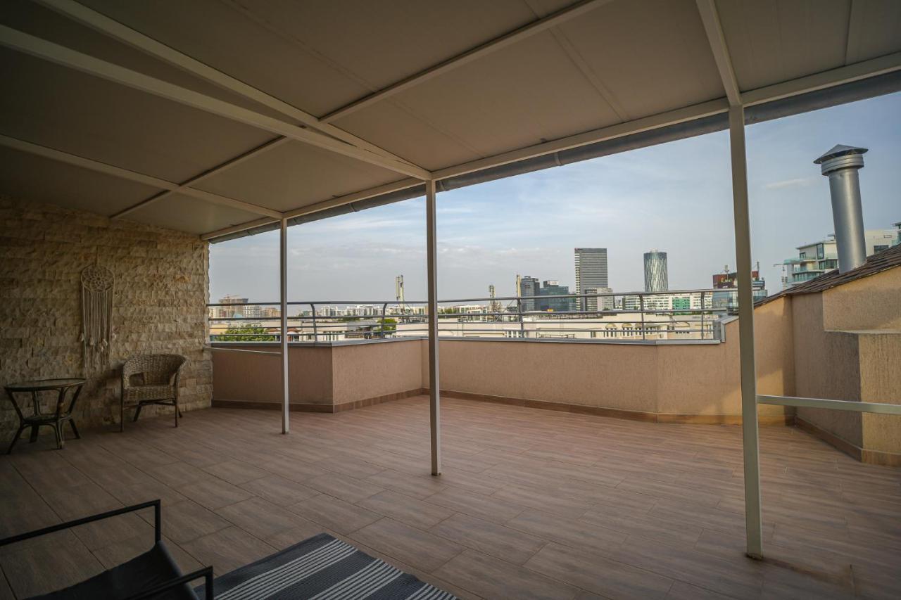 Penthouse With Huge Rooftop & Amazing City View Bukares Bagian luar foto