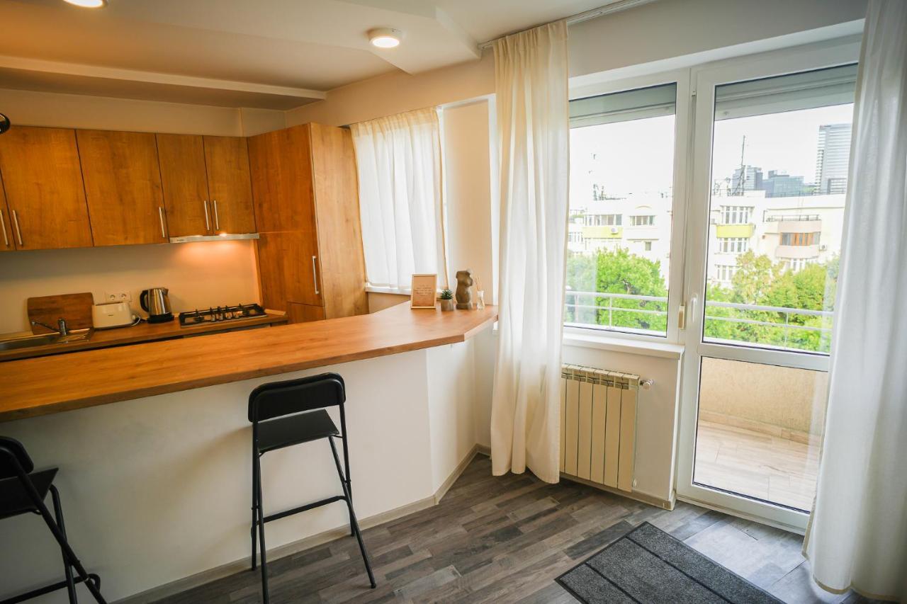 Penthouse With Huge Rooftop & Amazing City View Bukares Bagian luar foto