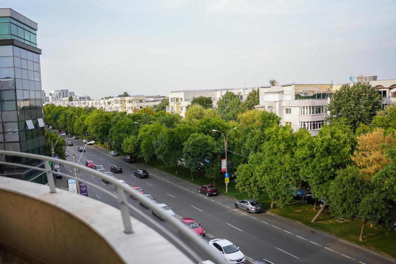Penthouse With Huge Rooftop & Amazing City View Bukares Bagian luar foto